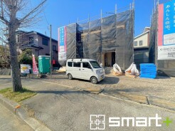 ～完成物件もご案内可能～
・ご案内時には実際の立地に加え、同メーカー・同仕様の完成物件もご案内可能です。
・ぜひ現地と建物をご覧いただき、具体的にイメージしてみてくださいませ。
(１号棟)