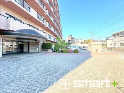 ～人気のマンションが販売開始です～
・お待たせいたしました。「アレックスヒルズ四街道美しが丘公園」のお部屋が販売開始です。
・資金面のご相談などもお気軽にご相談くださいませ。
