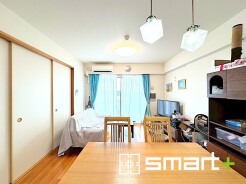 ～リビング収納のあるプラン～
・意外と少ないリビング収納をしっかりとご用意。
・掃除機や買い溜めしたティッシュ、トイレットペーパーなど様々なものが収納可能です。
