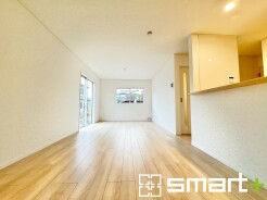 ～家具の配置がしやすい間取～
・ＬＤＫはリビングとダイニングの境目が分かりやすくなっており、家具の配置がしやすい造り。
・どんなインテリアにするか考えるだけでも楽しくなりますね。
(１号棟)