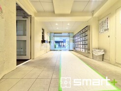 ～鍵付きの郵便受け～
・郵便受けは当然鍵が付いておりますので、プライバシーが守られます。
・ご内覧の際は共用部もしっかりとご見学くださいませ。
