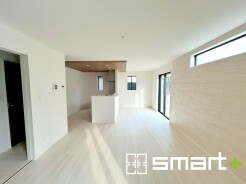 ～家具の配置がしやすい間取～
・ＬＤＫはリビングとダイニングの境目が分かりやすくなっており、家具の配置がしやすい造り。
・どんなインテリアにするか考えるだけでも楽しくなりますね。
