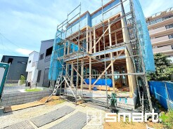 ～ご家族を守る「耐震等級３」～
・住宅性能評価において「耐震等級３」を取得。地震に強い家であることが証明されております。
・倒壊の恐れが低くなりますので、地震保険が半額になるメリットも。
