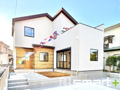 ～新規物件が誕生です～
・皆様お待たせいたしました。松戸市中金杉に新規物件が誕生いたしました。
・このエリアでお探しの方は、まずはお気軽にお問い合わせくださいませ。お待ちしております。
