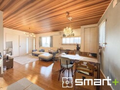 ～余裕の空間が広がるＬＤＫ～
・２０帖以上あるＬＤＫはご家族団らんのお時間を余裕の広さで演出してくれます。
・ご内覧の際は家具の配置などもイメージしながらご覧くださいませ。
