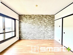 ～ナチュラルな色彩のＬＤＫ～
・自然な風合いの色味で纏められたＬＤＫは家具のコーディネートもしやすくなっております。
・どんなインテリアにするか、考えるだけでも楽しくなりますね。
