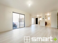 ～家具の配置がしやすい間取～
・ＬＤＫはリビングとダイニングの境目が分かりやすくなっており、家具の配置がしやすい造り。
・どんなインテリアにするか考えるだけでも楽しくなりますね。
