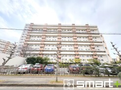 ～堂々とした大型のマンション～
・総戸数の多い大型のマンションですので、外観の迫力もあり誇りに思えるようなお住まいとなっております。
・ぜひ現地でご体感くださいませ。
