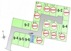 ～全１８棟の新規コミュニティ～
・全１８棟の新規開発地なので、綺麗な区画が広がります。
・昔からの街並みにポツンと１棟建つ場合と違い、周囲に馴染みやすいのも嬉しいポイントですね。
