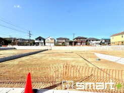 ～３区画の新規物件～
・我孫子市青山台に３区画の新規売地が販売開始です。
・建築条件はございませんので、お好きなメーカーで建築いただけます。ぜひ一度お問い合わせくださいませ。
