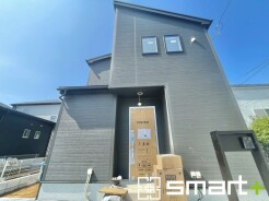 ～ご家族を守る「耐震等級３」～
・住宅性能評価において「耐震等級３」を取得。地震に強い家であることが証明されております。
・倒壊の恐れが低くなりますので、地震保険が半額になるメリットも。
(１号棟)