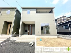 ～優しい印象の外観～
・環境にも馴染みやすく汚れもあまり目立たない淡い色味の外観は、落ち着いた雰囲気を醸し出してくれますね。
・ナチュラルな色調が優しい印象を与えてくれます。
