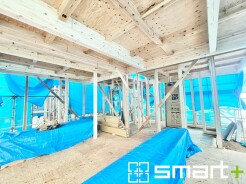 ～ご家族を守る「耐震等級３」～
・住宅性能評価において「耐震等級３」を取得。地震に強い家であることが証明されております。
・倒壊の恐れが低くなりますので、地震保険が半額になるメリットも。
(１号棟)