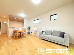 ～家具の配置がしやすい間取～
・ＬＤＫはリビングとダイニングの境目が分かりやすくなっており、家具の配置がしやすい造り。
・どんなインテリアにするか考えるだけでも楽しくなりますね。
