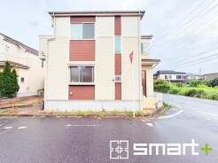 ～綺麗にお使いの外観～
・外観も綺麗にお使いなので、築年数を感じさせない見た目となっております。
・外壁や屋根のリフォームなどをお考えの方もお気軽にご相談くださいませ。
