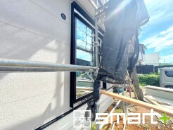 ～完成物件もご案内可能～
・ご案内時には実際の立地に加え、同メーカー・同仕様の完成物件もご案内可能です。
・ぜひ現地と建物をご覧いただき、具体的にイメージしてみてくださいませ。
(１号棟)