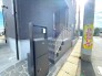 ～宅配ボックスを標準装備～
・ネットショッピングが当たり前になった今の時代に嬉しい宅配ボックスを標準装備。
・お仕事や外出の際もお荷物の受取が可能です。
