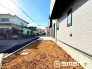～お庭もある余裕の敷地～
・広々した敷地にはお庭もご用意。お庭があるだけで余裕を感じますね。
・防草シートや人工芝の敷設などのオプションもお気軽にご相談くださいませ。
