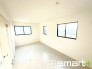 ～間取り変更も可能な洋室～
・将来こども部屋として1部屋を2部屋にできるフレキシブルルーム８.２帖。
・ウォークインクローゼット付なのでお洋服や小物類などもスッキリ片付けられます。
