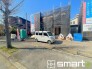 ～ベタ基礎でしっかりとした土台～
・コンクリートの中に鉄筋を配し強度を高めた「ベタ基礎」を採用。
・しっかりとした土台を造ったうえで、その上に建物が築造されていきます。
