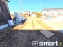 ～閑静な住宅街の立地～
・周辺は閑静な住宅街となっておりますので、静かな暮らしをご実現いただけます。
・前面道路の交通量も多くないので、小さなお子様がいるご家庭でもご安心ですね。
