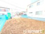 ～閑静な住宅街の立地～
・周辺は閑静な住宅街となっておりますので、静かな暮らしをご実現いただけます。
・前面道路の交通量も多くないので、小さなお子様がいるご家庭でもご安心ですね。
