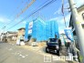 ～ベタ基礎でしっかりとした土台～
・コンクリートの中に鉄筋を配し強度を高めた「ベタ基礎」を採用。
・しっかりとした土台を造ったうえで、その上に建物が築造されていきます。
