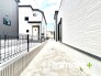 ～ご家族を守る「耐震等級３」～
・住宅性能評価において「耐震等級３」を取得。地震に強い家であることが証明されております。
・倒壊の恐れが低くなりますので、地震保険が半額になるメリットも。
