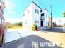 ～閑静な住宅街の立地～
・周辺は閑静な住宅街となっておりますので、静かな暮らしをご実現いただけます。
・前面道路の交通量も多くないので、小さなお子様がいるご家庭でもご安心ですね。
