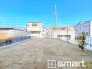 ～広々したお庭のある邸宅～
・余裕の敷地には広いお庭もご用意。
・ガーデニングや安らぎの空間として、倉庫を置いたりと様々な活用が可能です。
・人工芝の敷設などもお気軽にご相談くださいませ。
