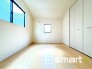 ～２面採光の明るいお部屋～
・洋室は２面採光とする事で穏やかな陽の入る明るい空間となっております。
・くつろぎのプライベート時間を明るい空間で穏やかにお過ごしいただけます。
