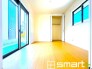 ～２面採光の明るいお部屋～
・洋室は２面採光とする事で穏やかな陽の入る明るい空間となっております。
・くつろぎのプライベート時間を明るい空間で穏やかにお過ごしいただけます。
（１号棟）