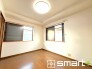 ～２面採光の明るいお部屋～
・洋室は２面採光とする事で穏やかな陽の入る明るい空間となっております。
・くつろぎのプライベート時間を明るい空間で穏やかにお過ごしいただけます。
