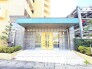～管理の行き届いたエントランス～
・お住まいの「顔」でもあるエントランス。管理会社の方でしっかりと管理されております。
・ぜひ現地でご体感くださいませ。
