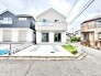 2号棟 ～開放感ある角地のお住まい～
・２方向が空く事で開放感のある角地に位置しております。
・窮屈な感じが無く、ゆったりと暮らせるこの魅力をぜひ現地でご体感くださいませ。