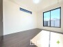 ～２面採光の明るいお部屋～
・洋室は２面採光とする事で穏やかな陽の入る明るい空間となっております。
・くつろぎのプライベート時間を明るい空間で穏やかにお過ごしいただけます。
