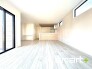 1号棟 ～ナチュラルな色彩のＬＤＫ～
・自然な風合いの色味で纏められたＬＤＫは家具のコーディネートもしやすくなっております。
・どんなインテリアにするか、考えるだけでも楽しくなりますね。
