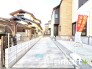 ～駐車場は２台分ご用意～
・駐車場は２台分ございますので、車通勤の方や複数台お持ちの方にもお勧めのお住まいです。
・カーポートなどのオプションもお気軽にご相談くださいませ。
