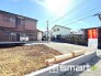 2号棟 ～ベタ基礎でしっかりとした土台～
・コンクリートの中に鉄筋を配し強度を高めた「ベタ基礎」を採用。
・しっかりとした土台を造ったうえで、その上に建物が築造されていきます。
