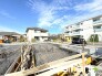 3号棟 ～閑静な住宅街の立地～
・周辺は閑静な住宅街となっておりますので、静かな暮らしをご実現いただけます。
・前面道路の交通量も多くないので、小さなお子様がいるご家庭でもご安心ですね。
