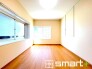 ～２面採光の明るいお部屋～
・洋室は２面採光とする事で穏やかな陽の入る明るい空間となっております。
・くつろぎのプライベート時間を明るい空間で穏やかにお過ごしいただけます。
