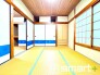 ～「和みの部屋」和室をご用意～
・ゴロンと寝転がったり、お子様のいるご家庭ではお子様を寝かしつけたり、などご活用いただける和室をご用意。
・やはり畳の香りは心が落ち着きますね。
