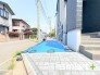 ～ゆとりあるカースペース２台分～
・セカンドカーや来客時にも困らないカースペース２台分。物置や駐輪スペースなどにも利用できますね。
・カーポートなどのオプションもお気軽にご相談くださいませ。
(1号棟)