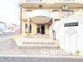 ～管理の行き届いたエントランス～
・お住まいの「顔」でもあるエントランス。管理会社の方でしっかりと管理されております。
・ぜひ現地でご体感くださいませ。
