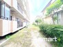 ～日当たりの良いバルコニー～
・毎日のお洗濯も快適ですね。
・敷地内は緑がいっぱいで癒されます。