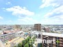 ～バルコニーからの眺望～
お部屋の延長として、外の空気を感じながらリラックスできるスペースをご提供。
朝のコーヒーや夕方の読書にぴったりです。
周囲の景色や夕日を楽しむことも魅力のひとつです。

