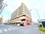 ～便利な駅近マンション～
・アクセス良好。駅徒歩１分の近さ。通勤・通学に便利ですね。
・コンビニは徒歩２分。スーパー、ドラッグストアなども徒歩５分圏内です。
