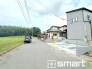 ～閑静な住宅街の立地～
・周辺は閑静な住宅街となっておりますので、静かな暮らしをご実現いただけます。
・前面道路の交通量も多くないので、小さなお子様がいるご家庭でもご安心ですね。
