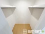 ～ウォークインクローゼット～
・衣類をハンガーに掛けたまま収納できるウォークインクローゼットは重宝しますね。
・季節ものや小物類なども整理整頓しやすく生活空間が広がりますね。
