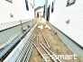 ～お庭もある余裕の敷地～
・広々した敷地にはお庭もご用意。お庭があるだけで余裕を感じますね。
・防草シートや人工芝の敷設などのオプションもお気軽にご相談くださいませ。

